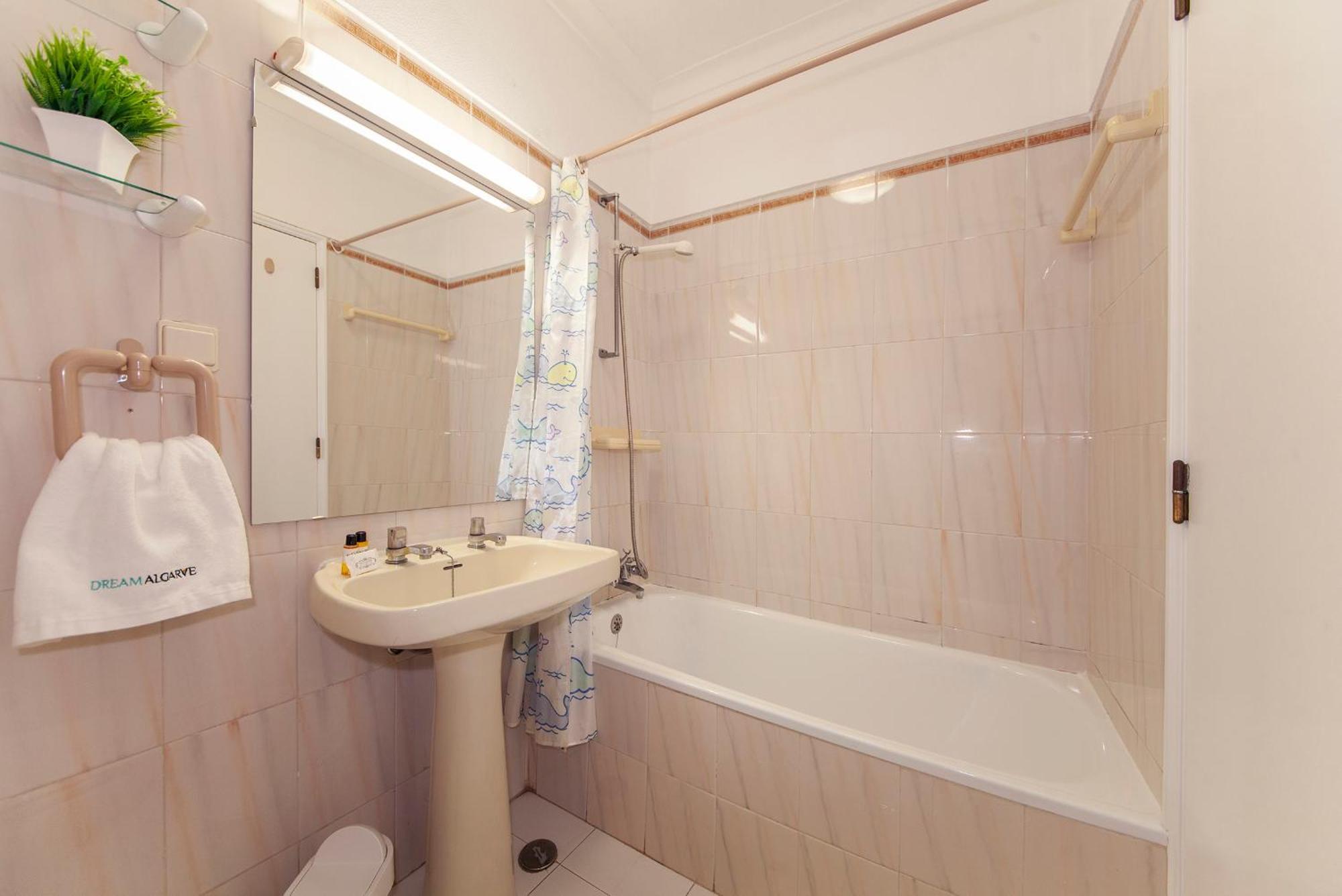 B25 - Candimar Beach Apartment Portimao Luaran gambar